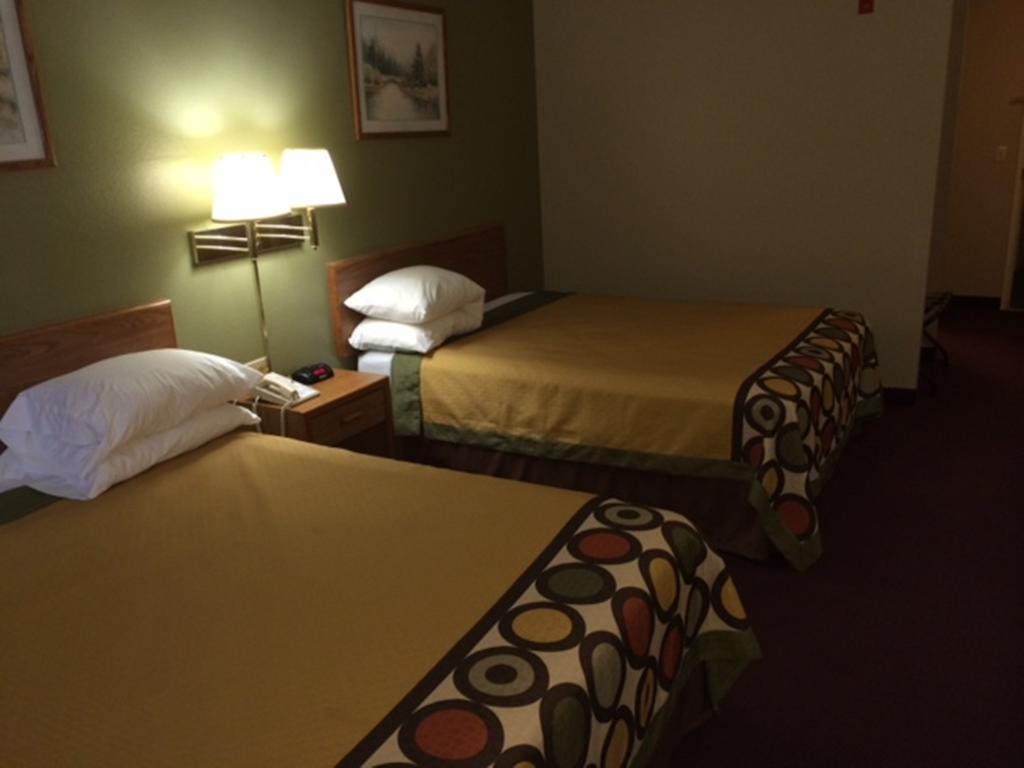 Super 8 By Wyndham Beresford Hotel Quarto foto